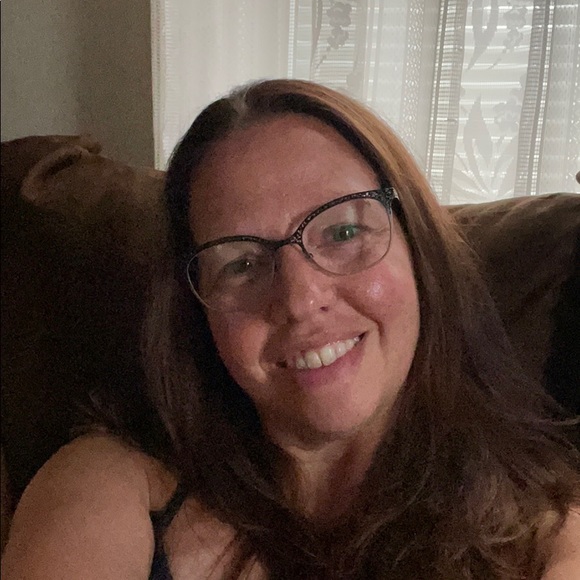 Meet your Posher, Kate - Picture 2 of 3